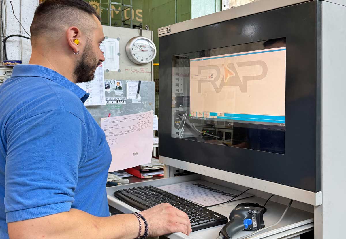 The CMS team during the “Training for New Beginning” project in the production plants, united to grow with new skills and innovation